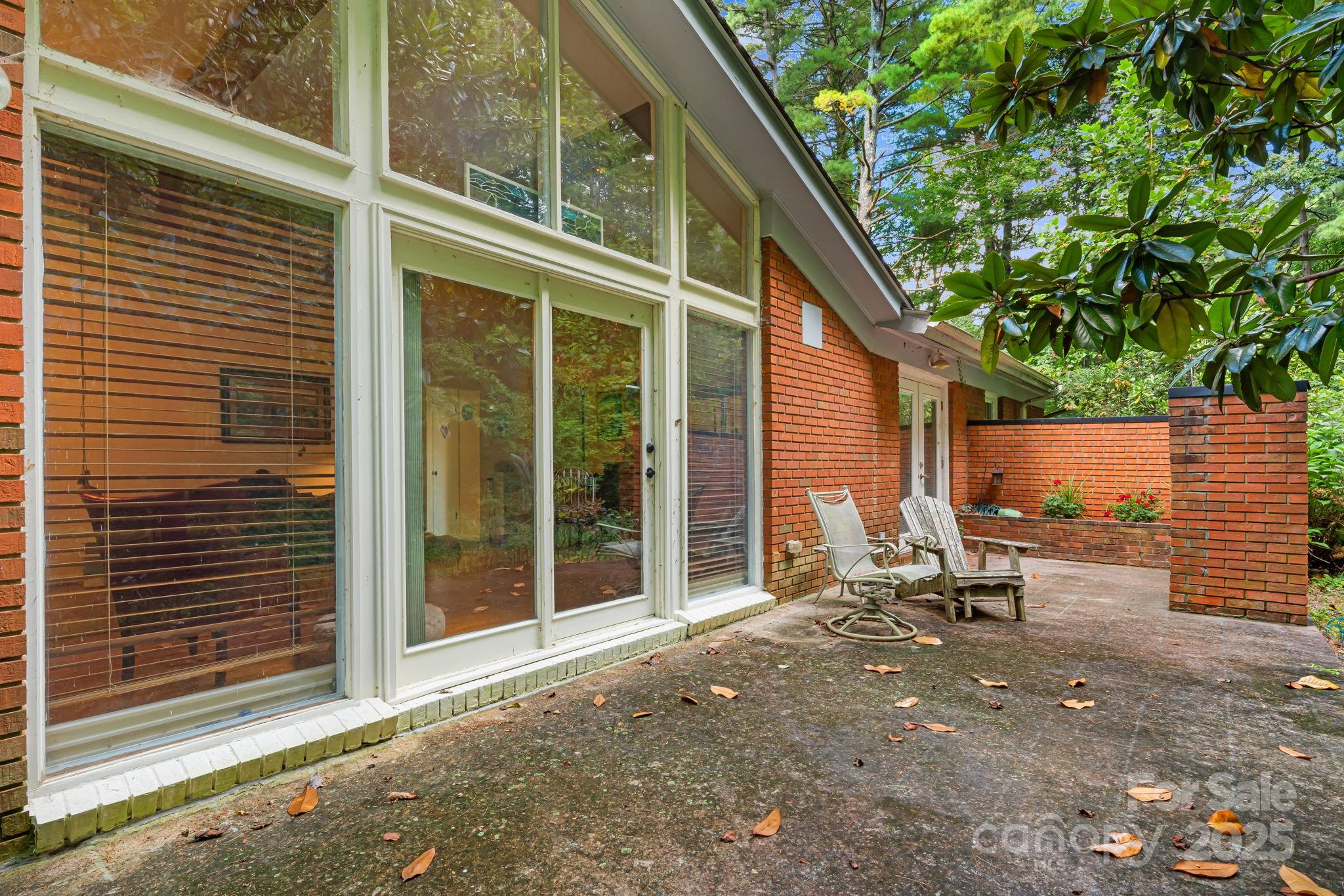 23 Rolling View Drive Asheville NC 28805