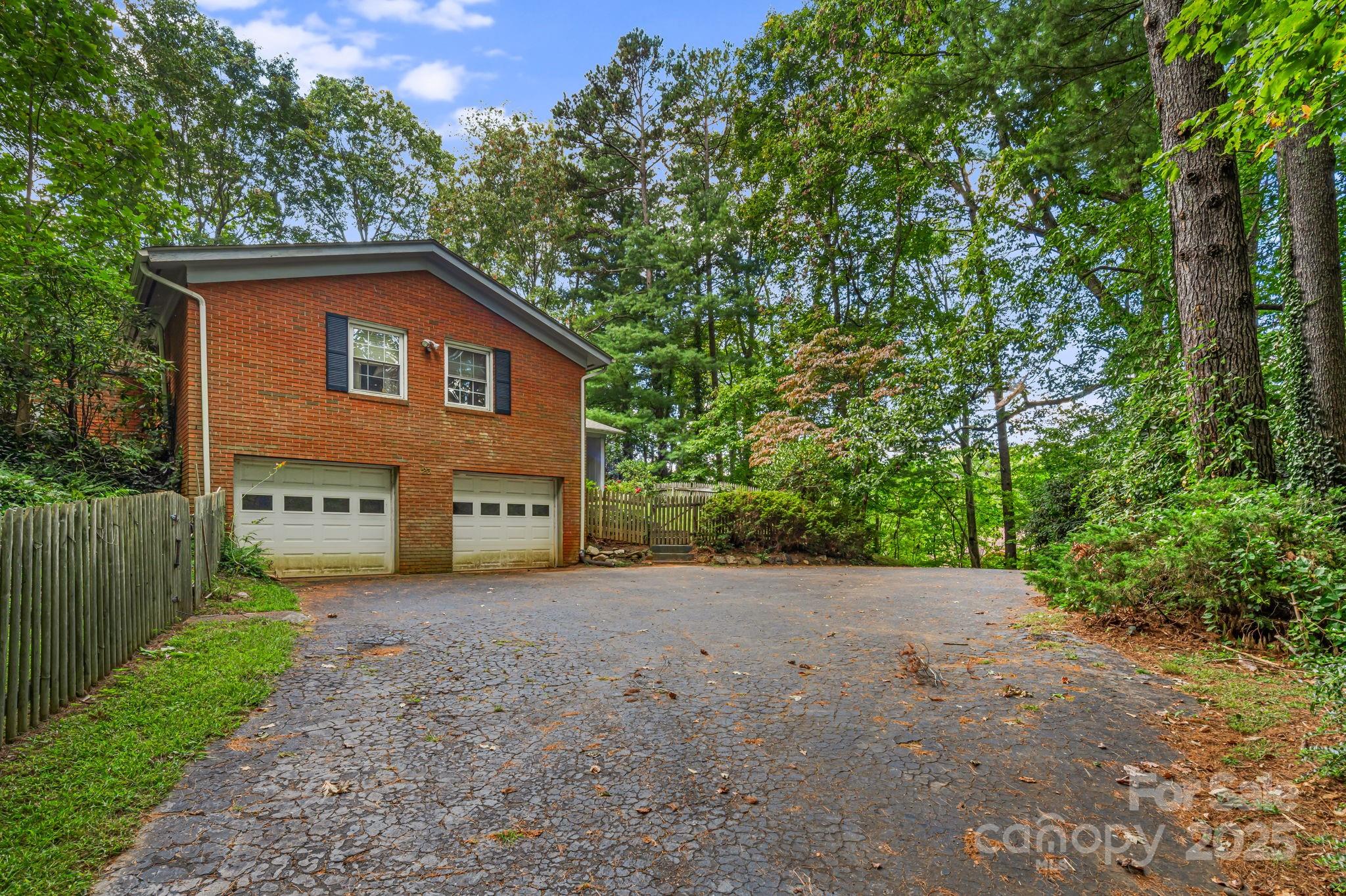 23 Rolling View Drive Asheville NC 28805