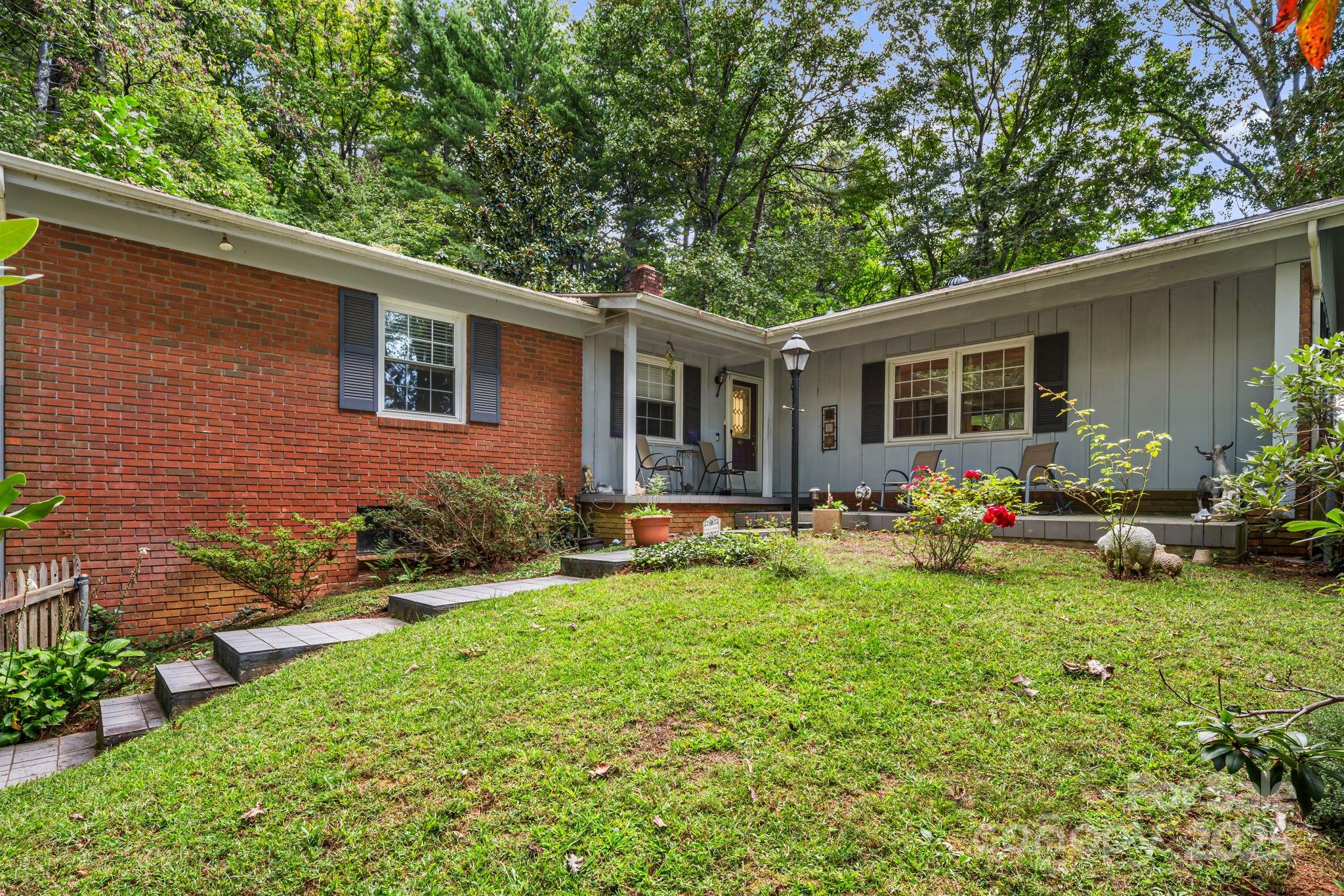 23 Rolling View Drive Asheville NC 28805