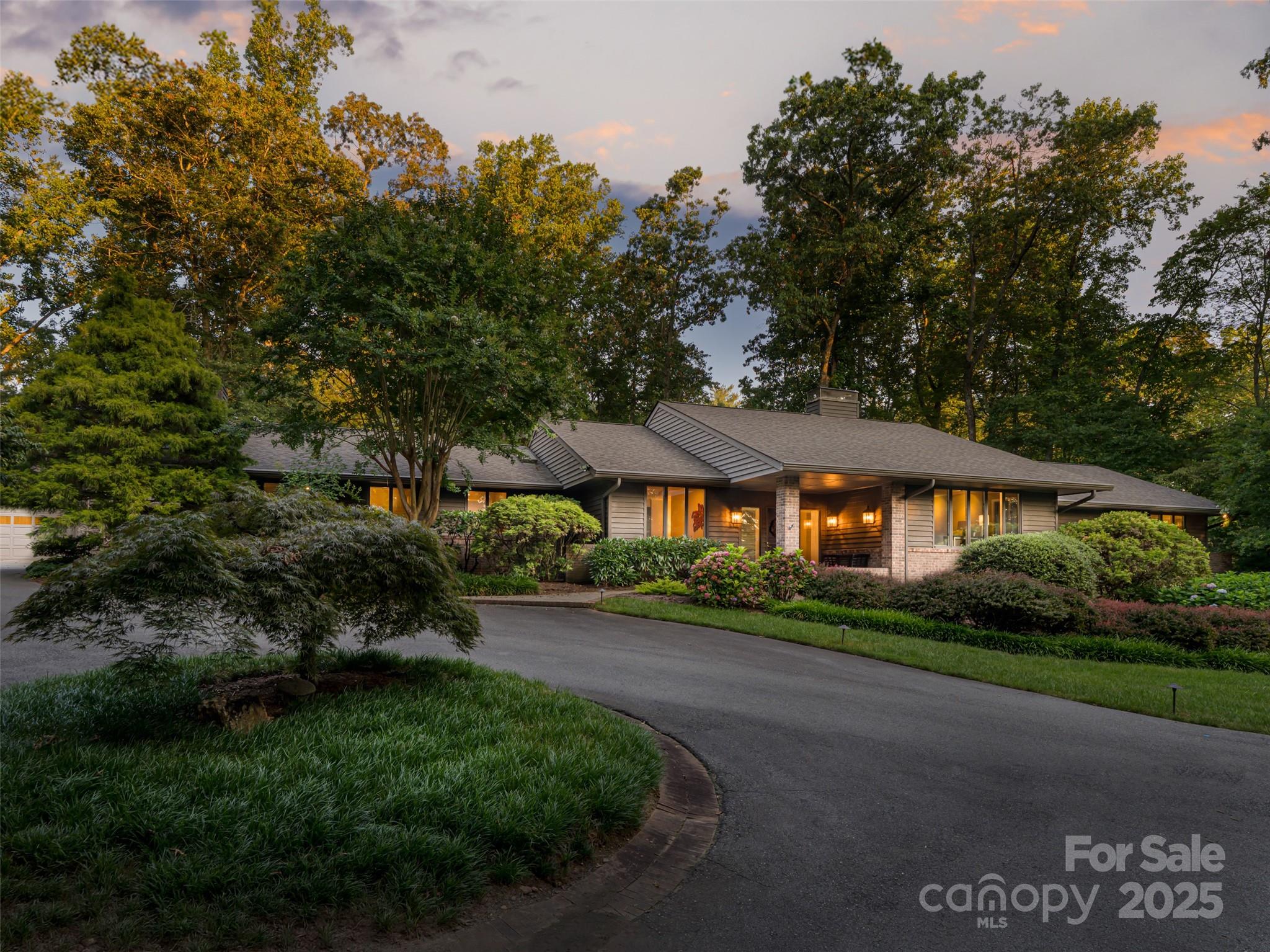 14 Stuyvesant Crescent Asheville NC 28803