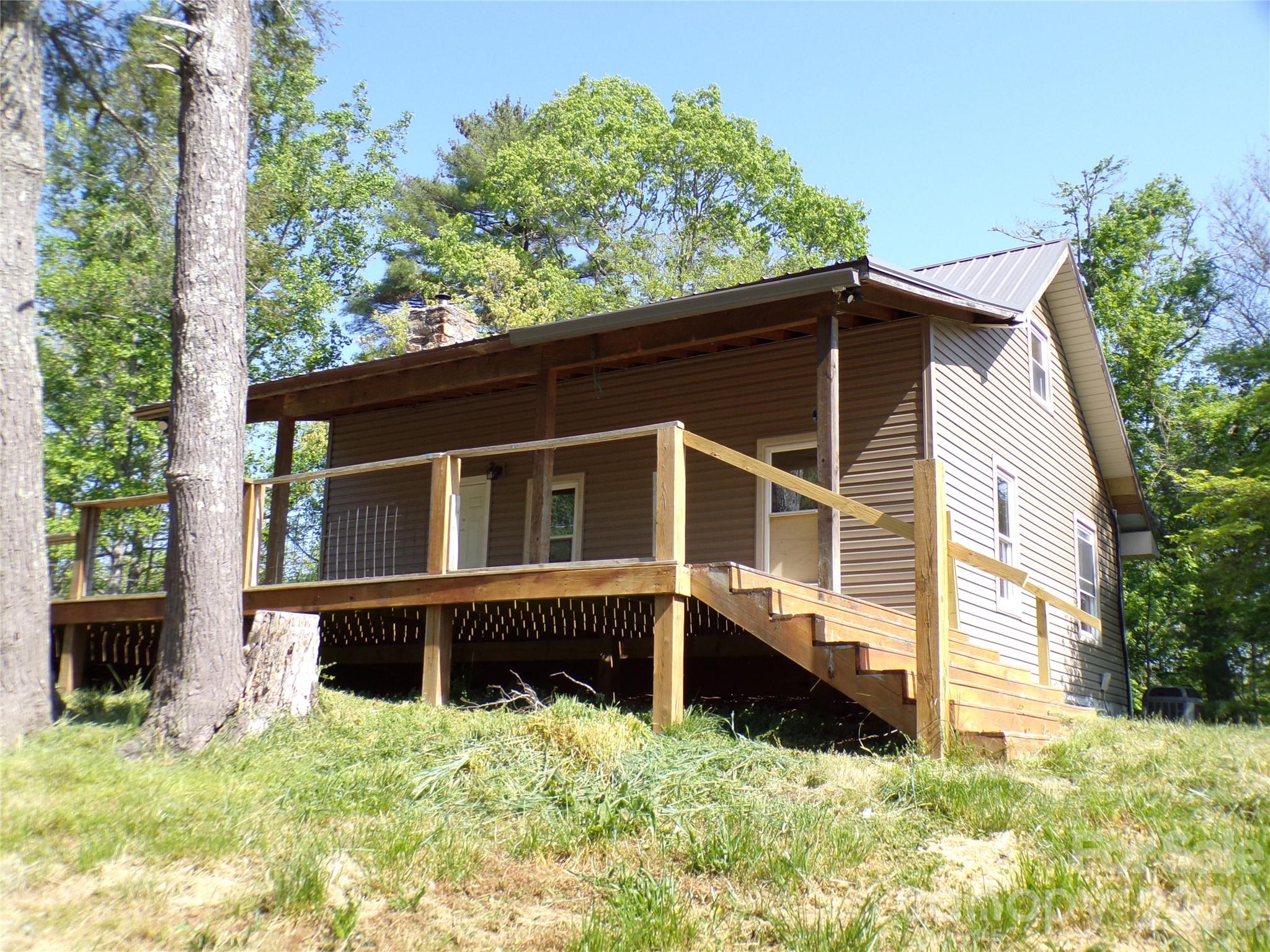 202 Honor Lane Hendersonville NC 28792