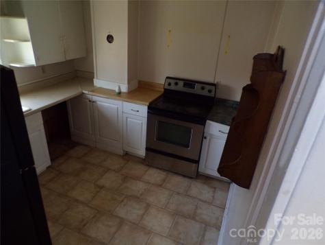 202 Honor Lane Hendersonville NC 28792