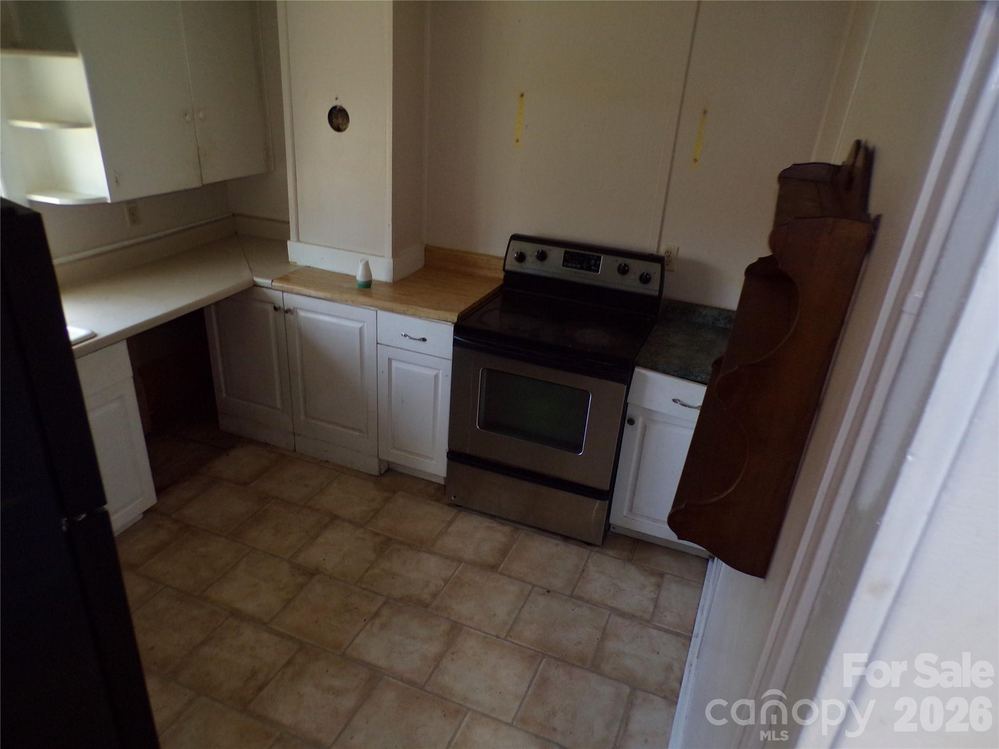 202 Honor Lane Hendersonville NC 28792
