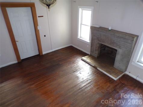 202 Honor Lane Hendersonville NC 28792