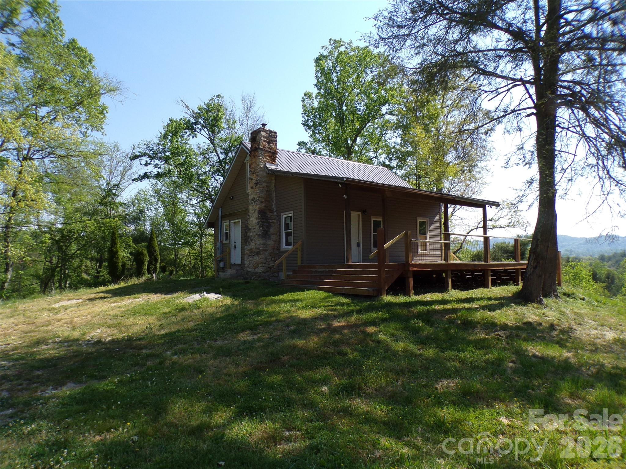 202 Honor Lane Hendersonville NC 28792