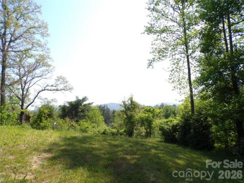 202 Honor Lane Hendersonville NC 28792