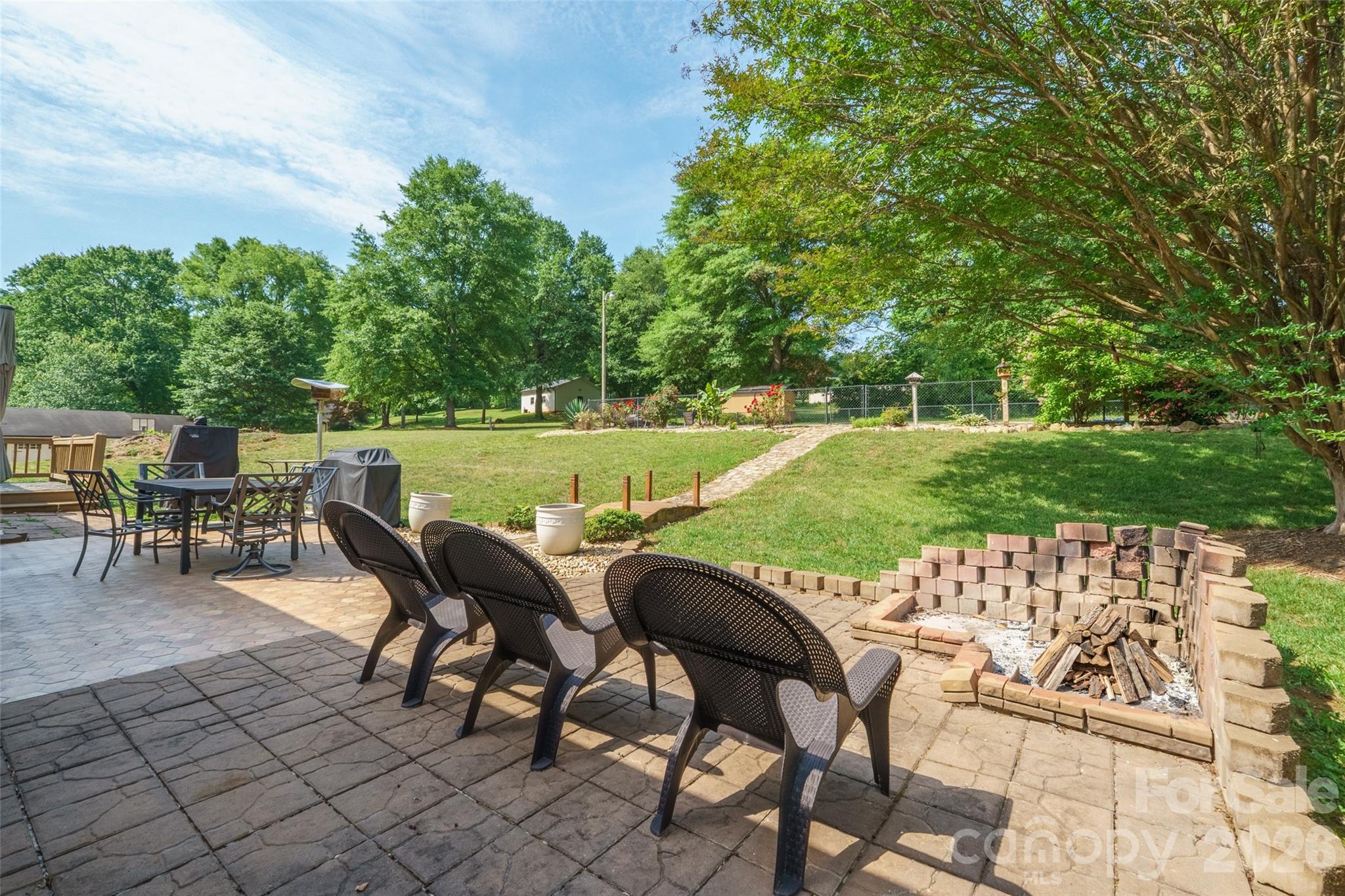 435 W Central Avenue Mount Holly NC 28120