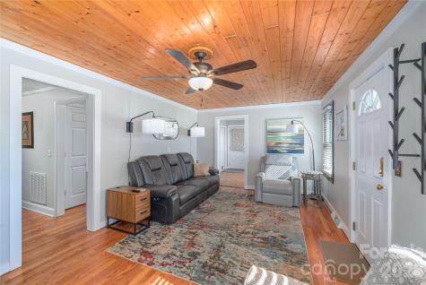 110 Dillingham Circle Asheville NC 28805