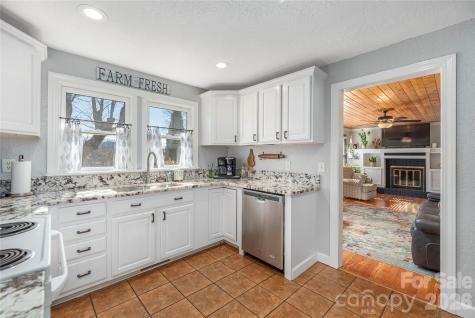 110 Dillingham Circle Asheville NC 28805