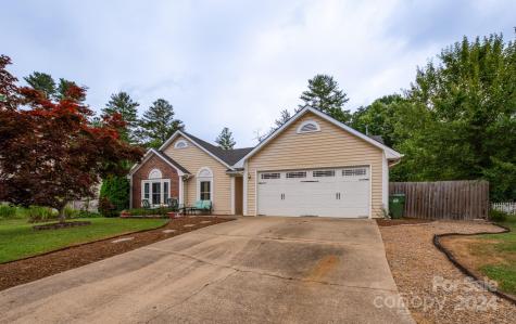 56 Southchase Drive Fletcher NC 28732