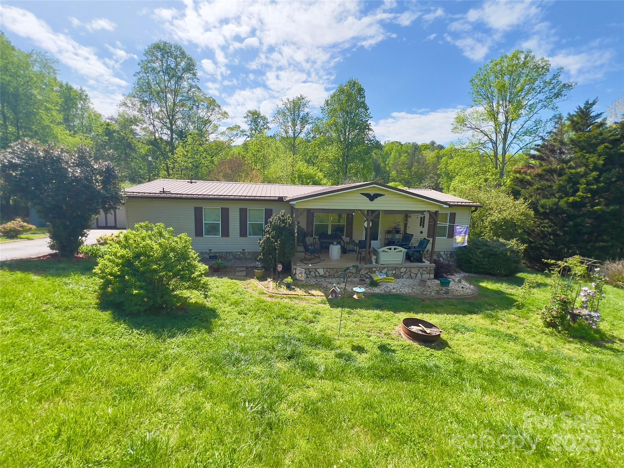 1384 Bradford Mountain Road Lenoir NC 28645