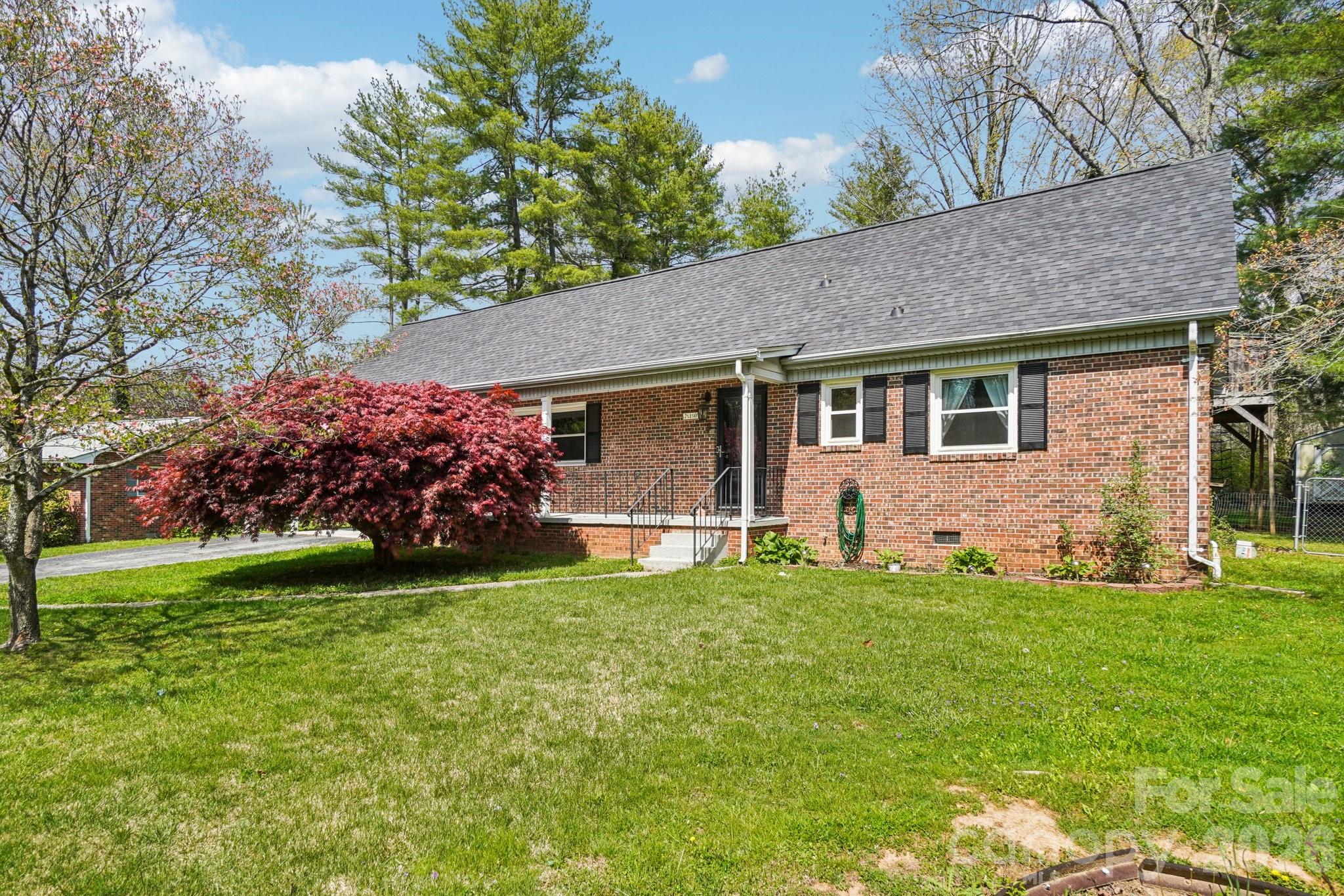 710 Heatherwood Drive Hendersonville NC 28792