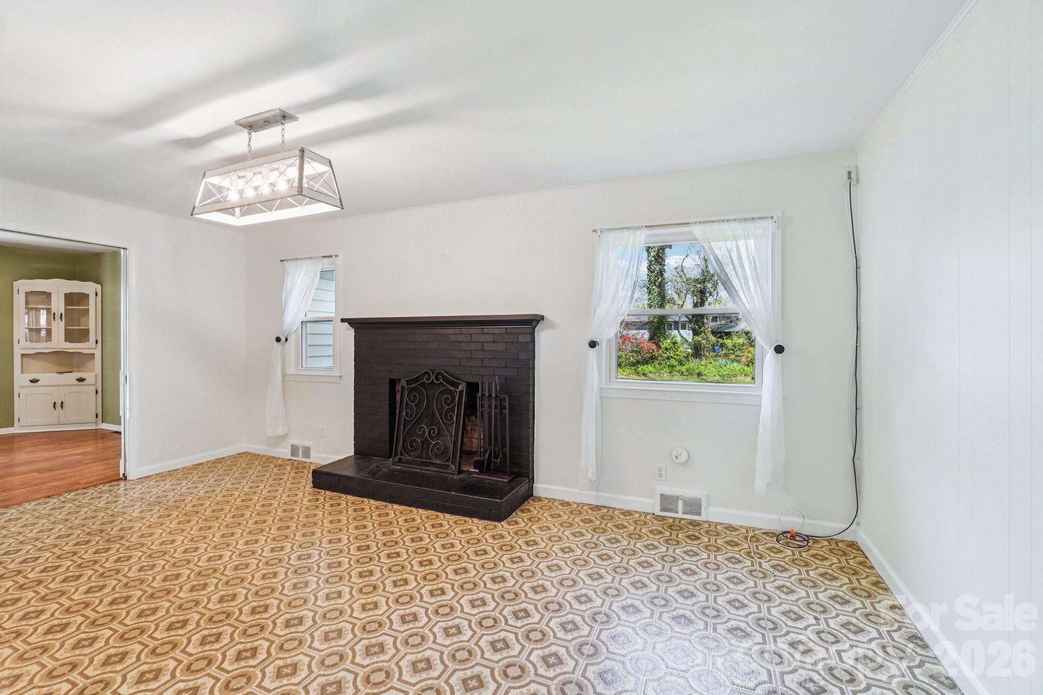 710 Heatherwood Drive Hendersonville NC 28792