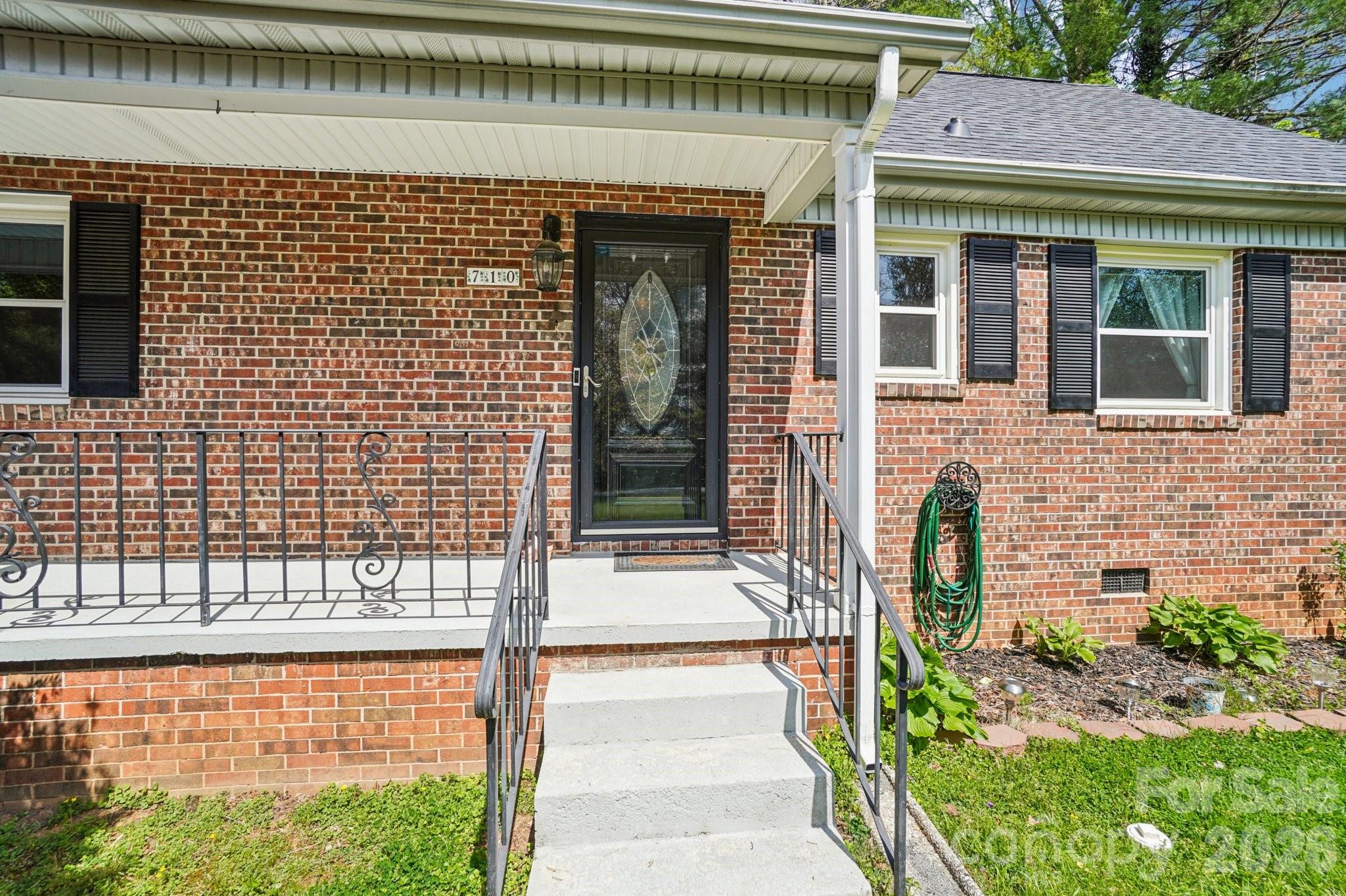 710 Heatherwood Drive Hendersonville NC 28792