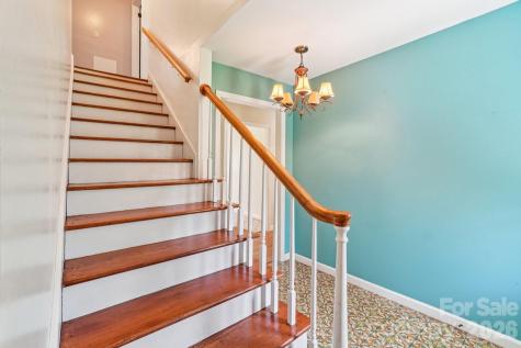 710 Heatherwood Drive Hendersonville NC 28792