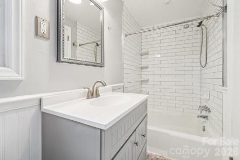 710 Heatherwood Drive Hendersonville NC 28792