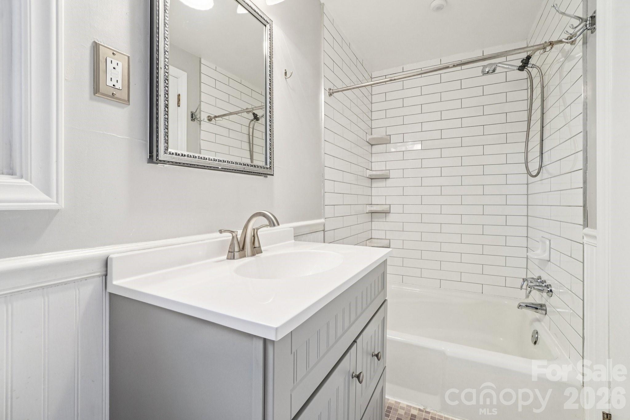710 Heatherwood Drive Hendersonville NC 28792
