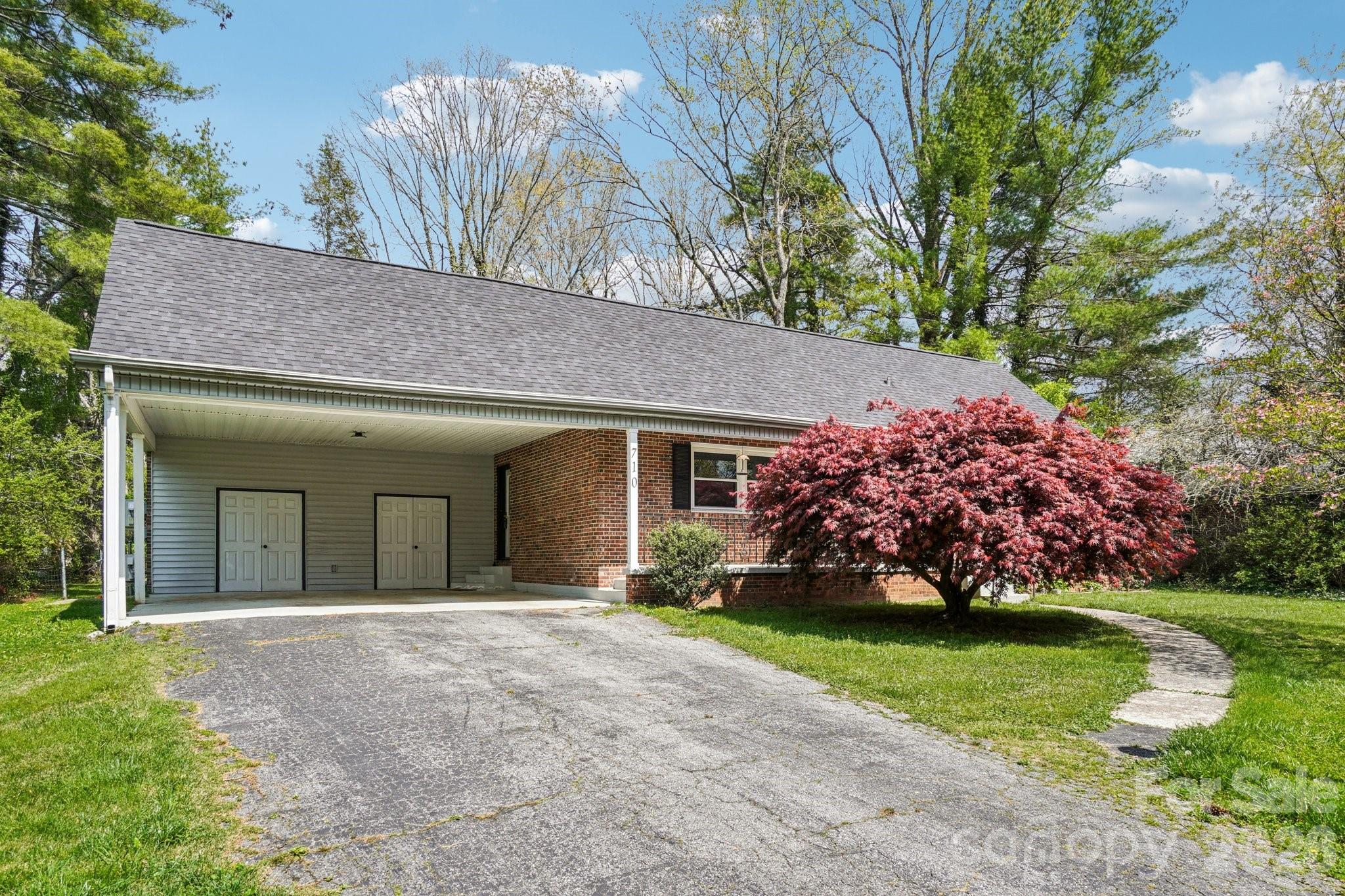 710 Heatherwood Drive Hendersonville NC 28792