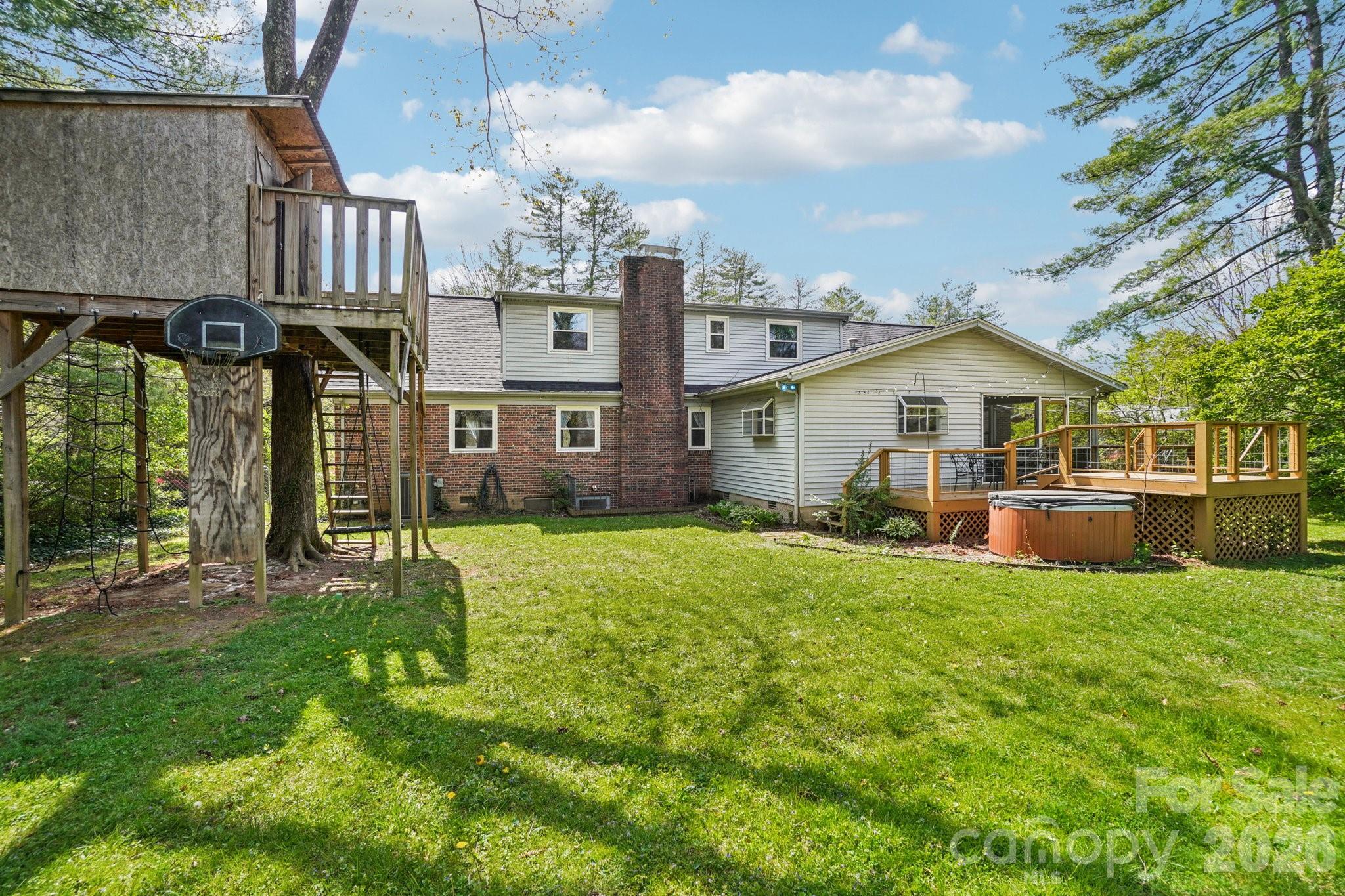 710 Heatherwood Drive Hendersonville NC 28792