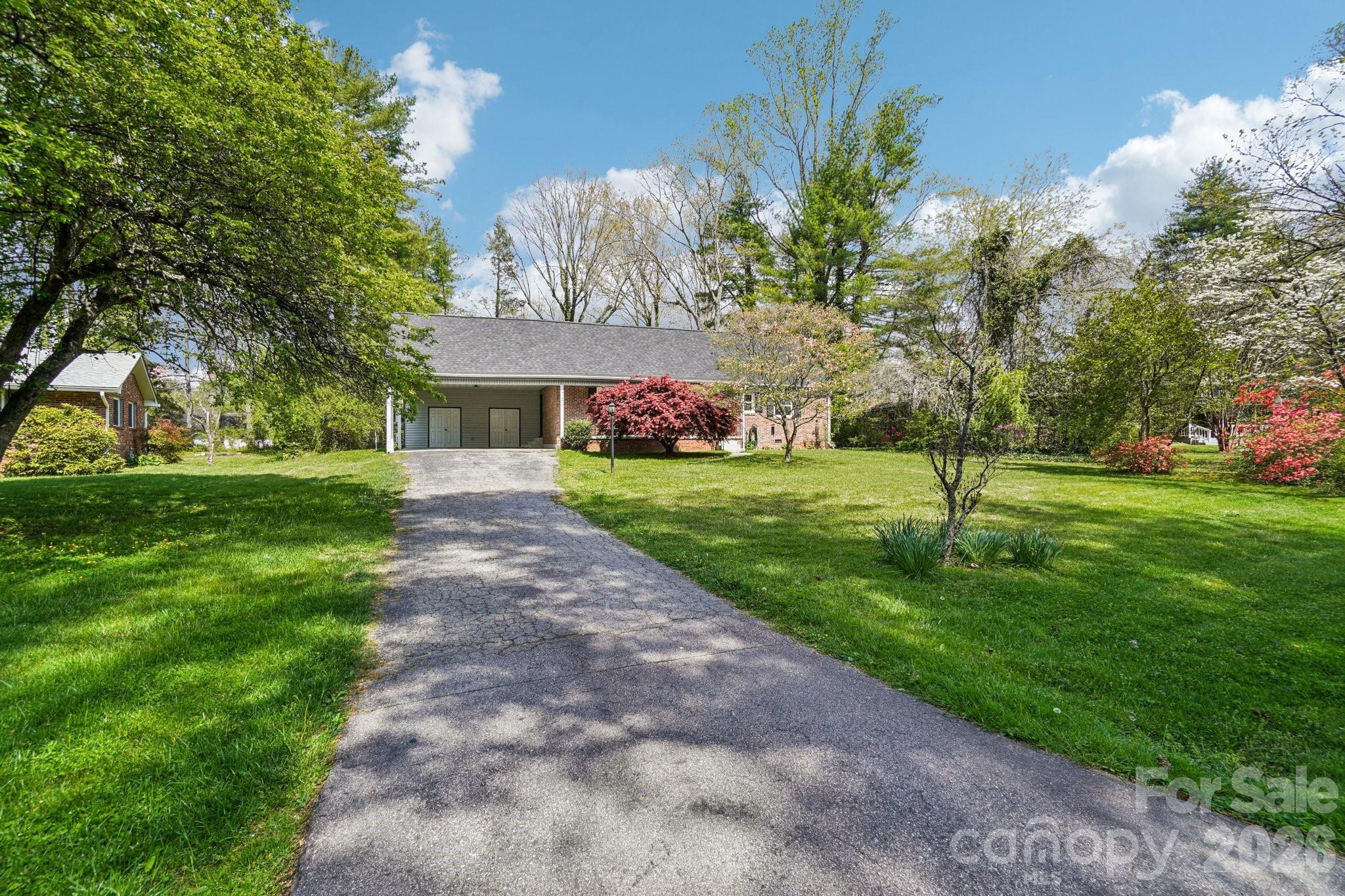 710 Heatherwood Drive Hendersonville NC 28792