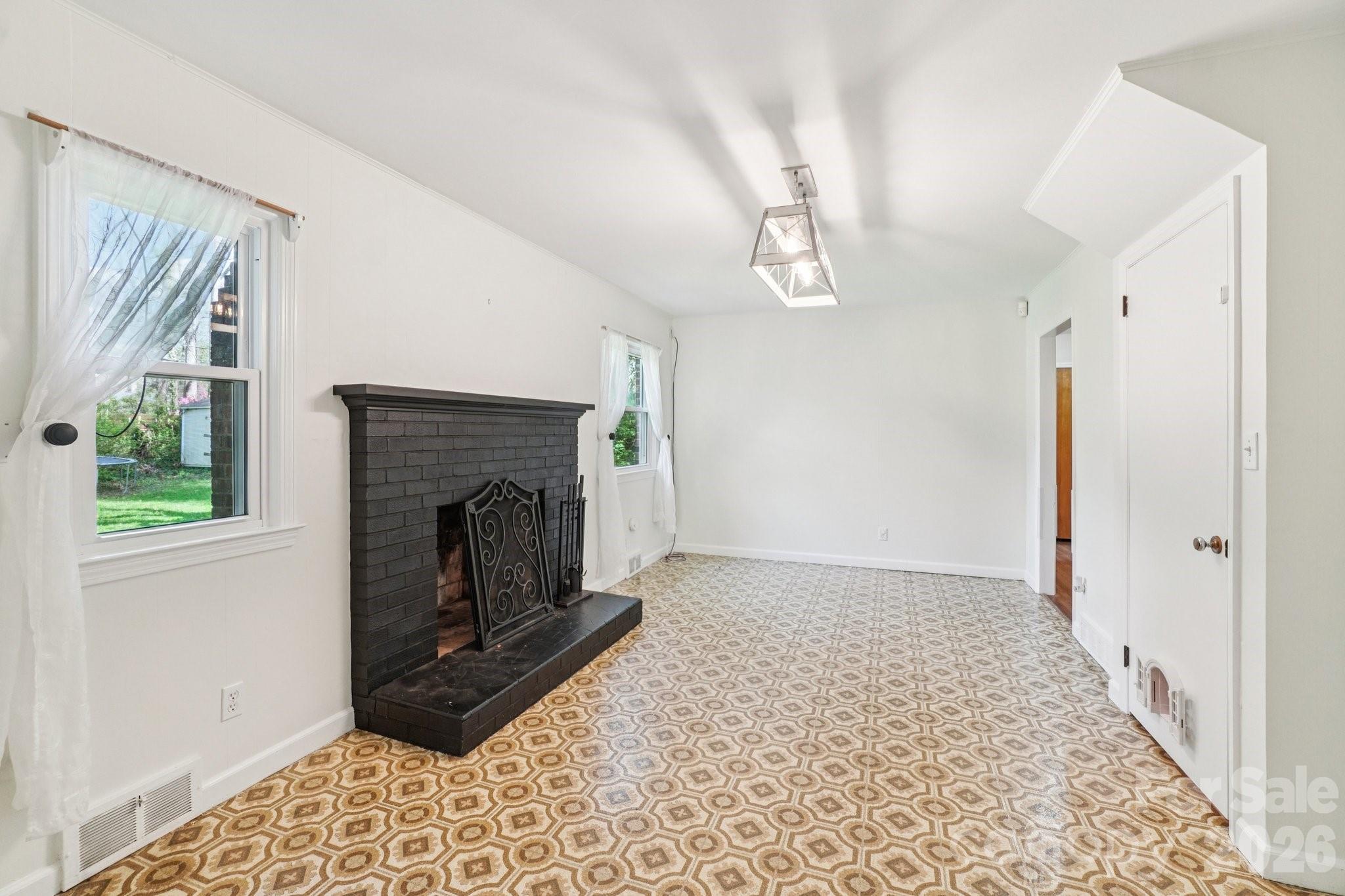 710 Heatherwood Drive Hendersonville NC 28792