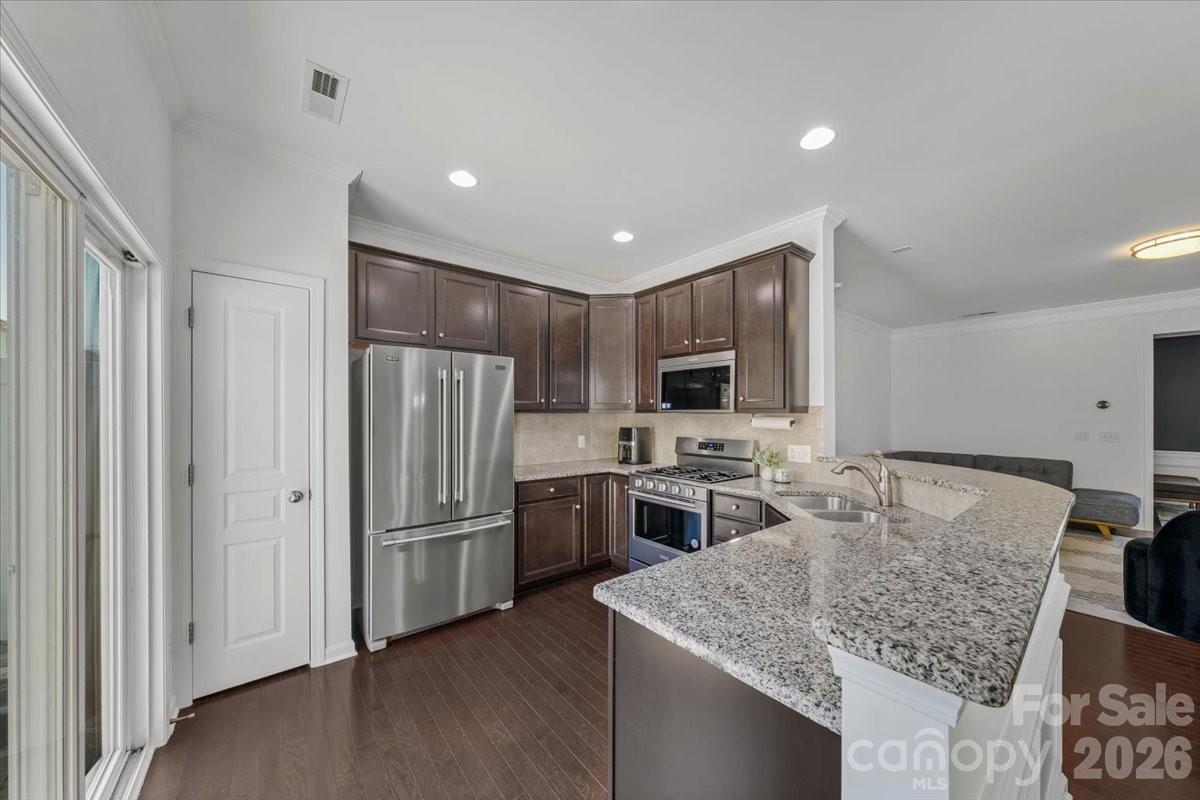 2419 Diplomat Lane Charlotte NC 28210