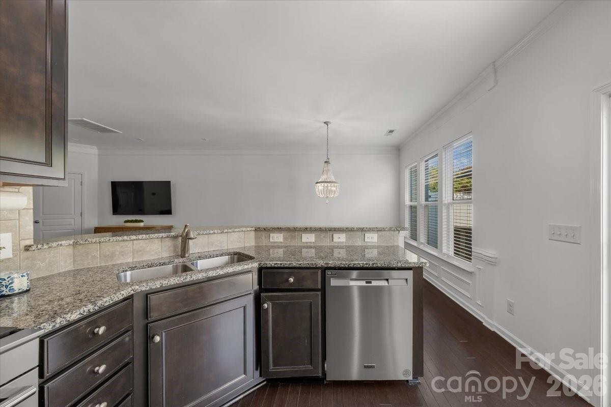 2419 Diplomat Lane Charlotte NC 28210