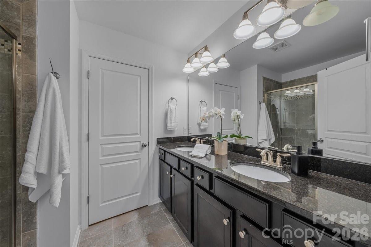 2419 Diplomat Lane Charlotte NC 28210