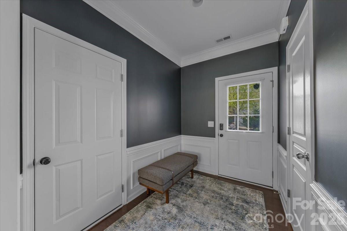 2419 Diplomat Lane Charlotte NC 28210