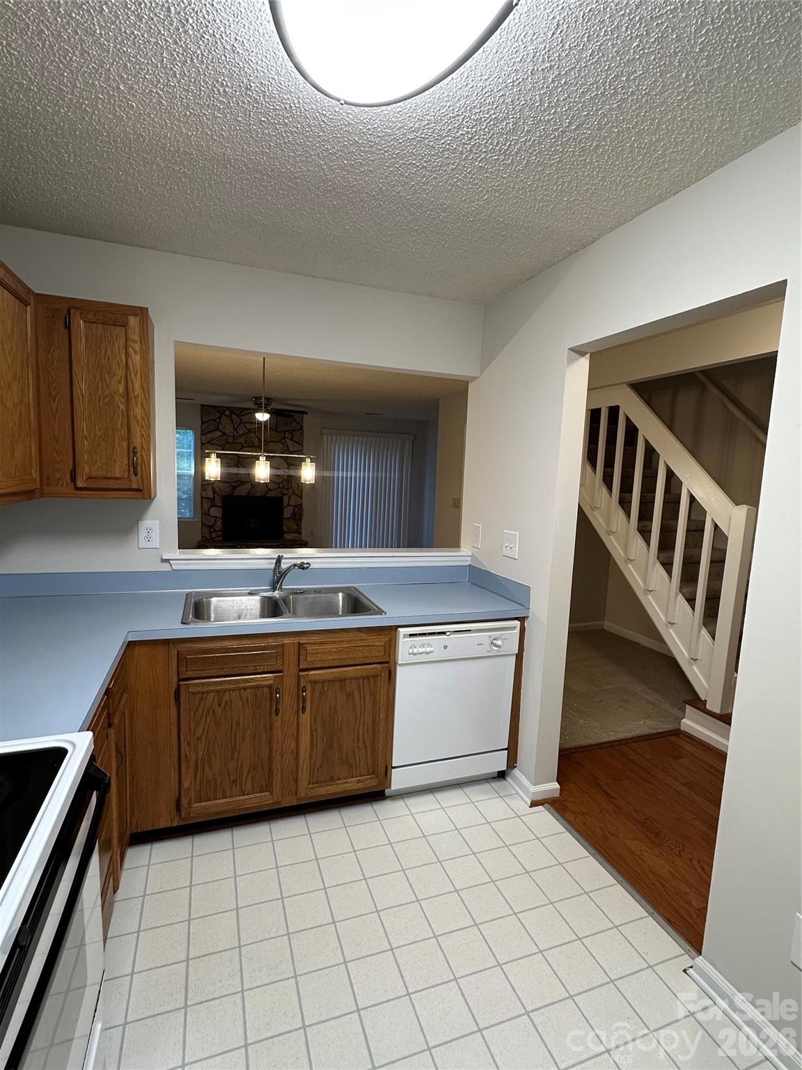 6311 Windsor Gate Lane Charlotte NC 28215