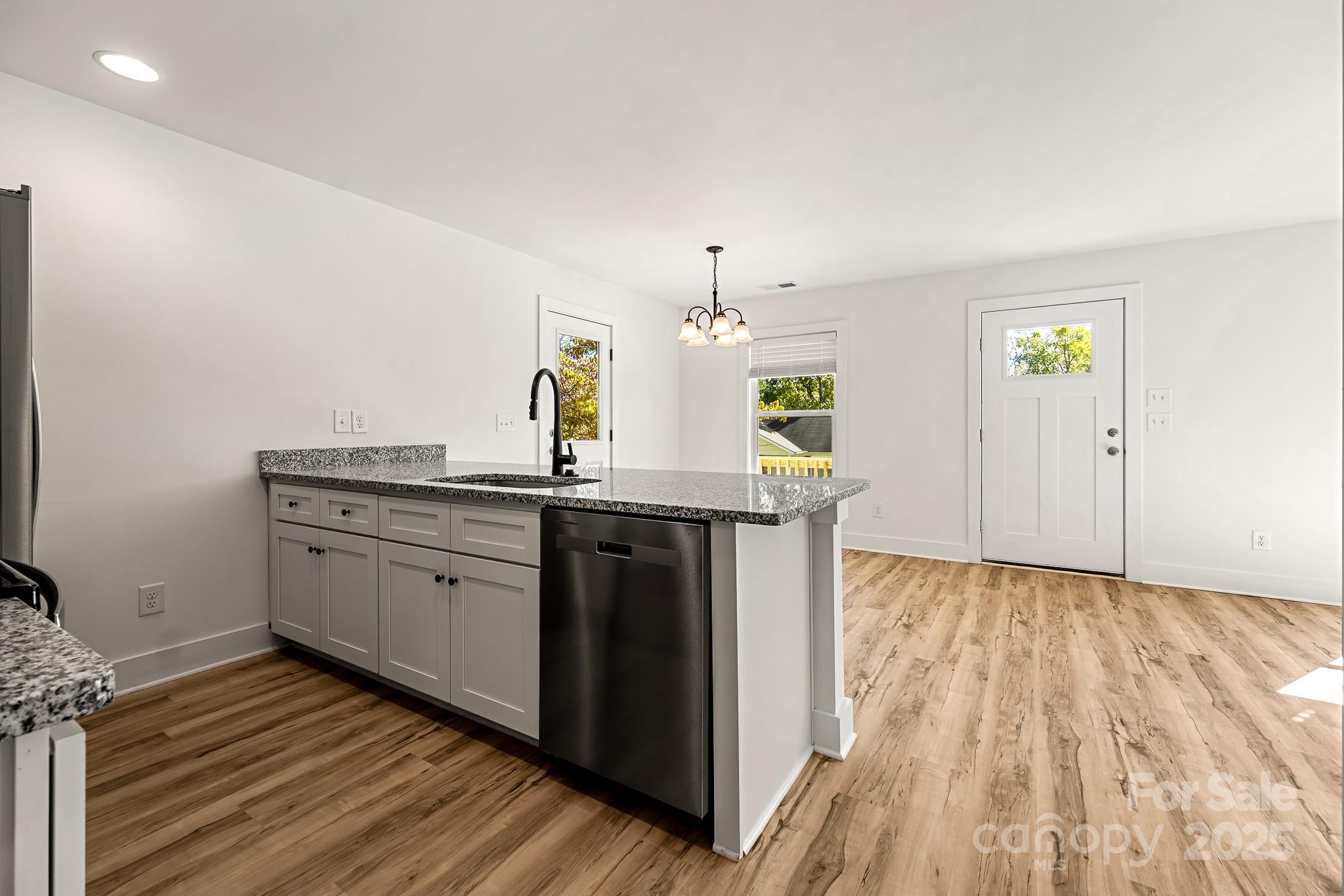 517 W Pine Street Maiden NC 28650