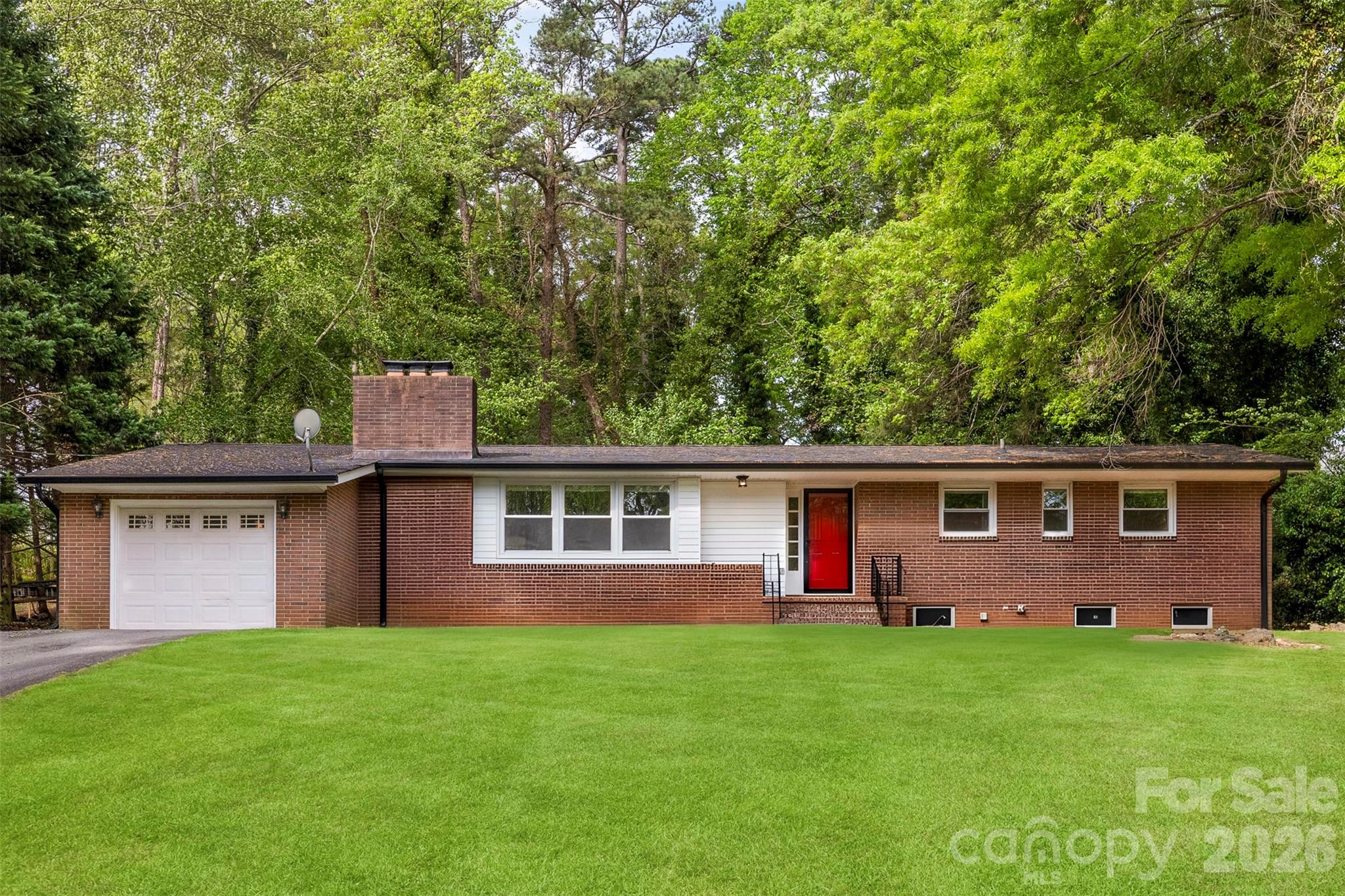 302 Suburban Avenue Kannapolis NC 28083