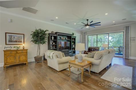 16010 Vale Ridge Drive Charlotte NC 28278