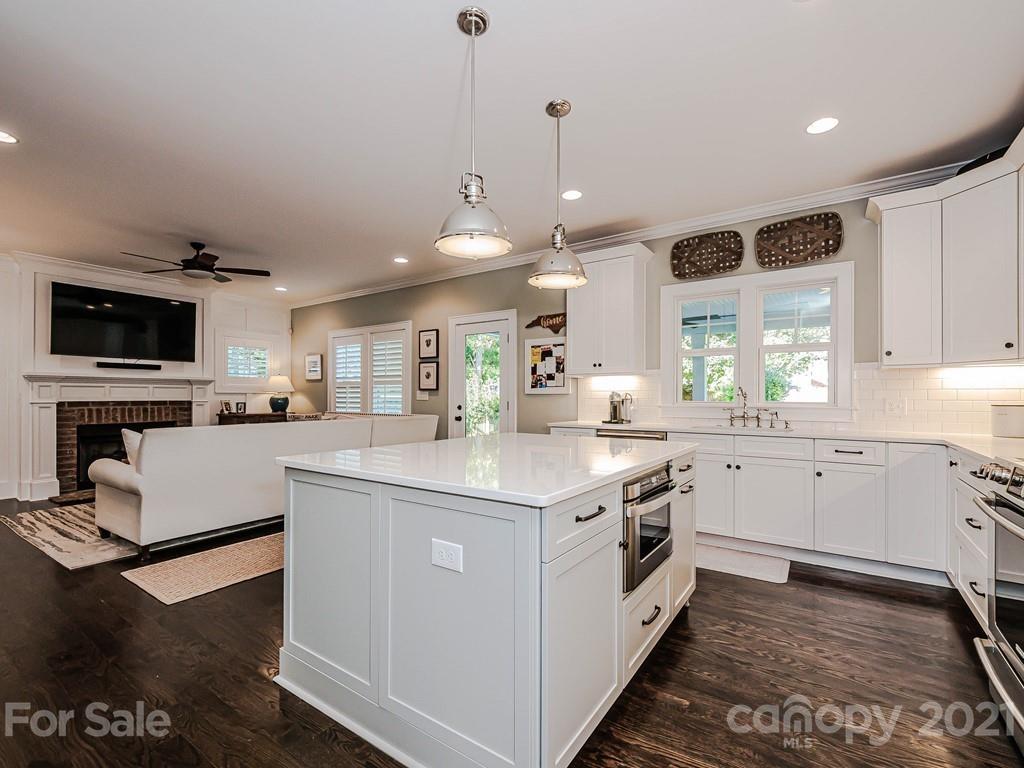 827 Isabel Court Charlotte NC 28211