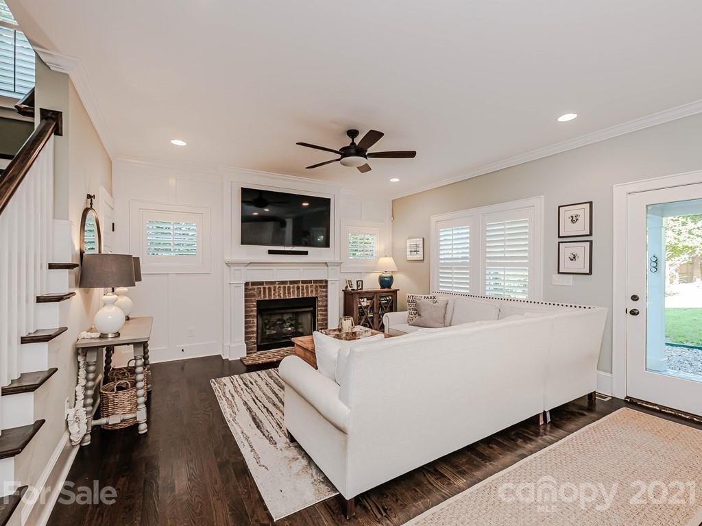 827 Isabel Court Charlotte NC 28211