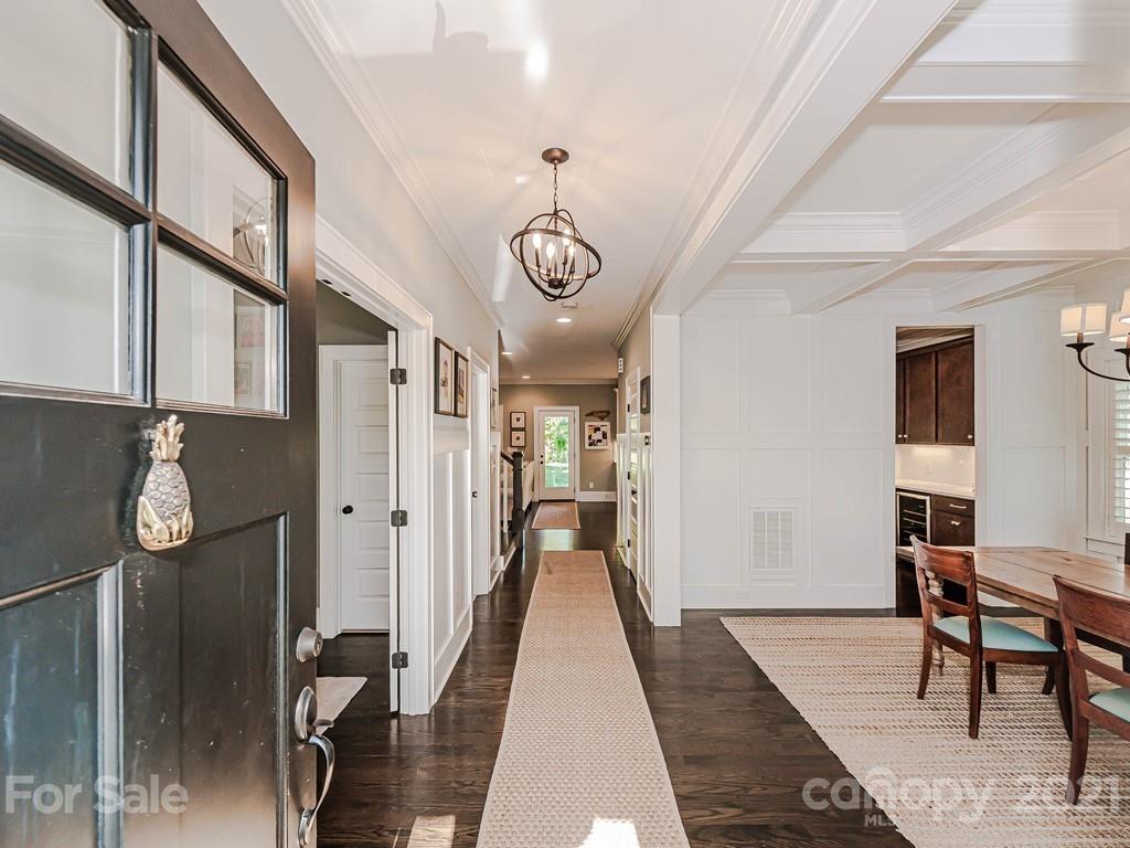 827 Isabel Court Charlotte NC 28211