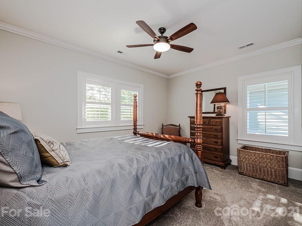 827 Isabel Court Charlotte NC 28211