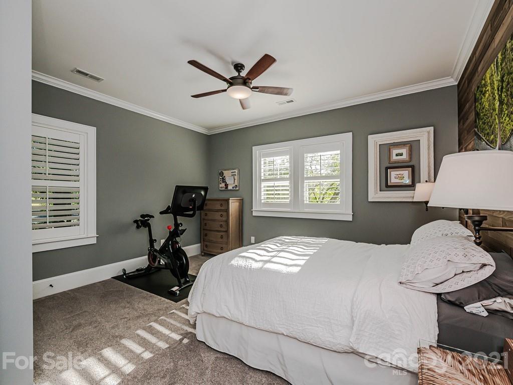 827 Isabel Court Charlotte NC 28211