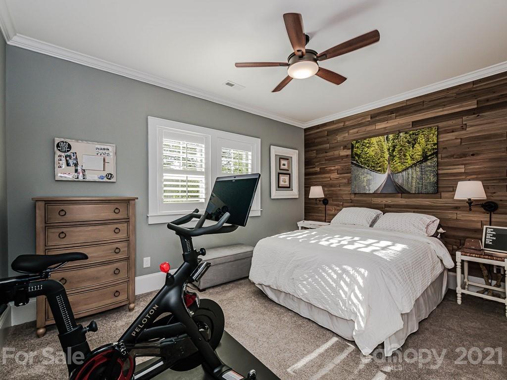 827 Isabel Court Charlotte NC 28211