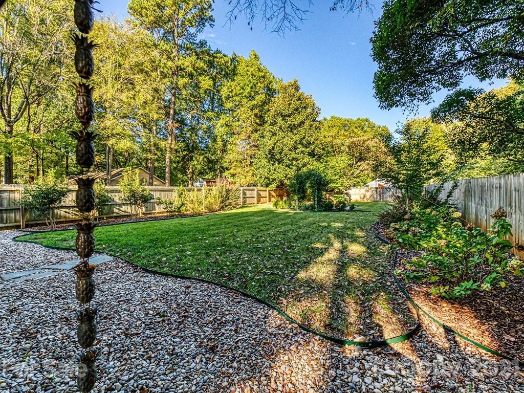 827 Isabel Court Charlotte NC 28211