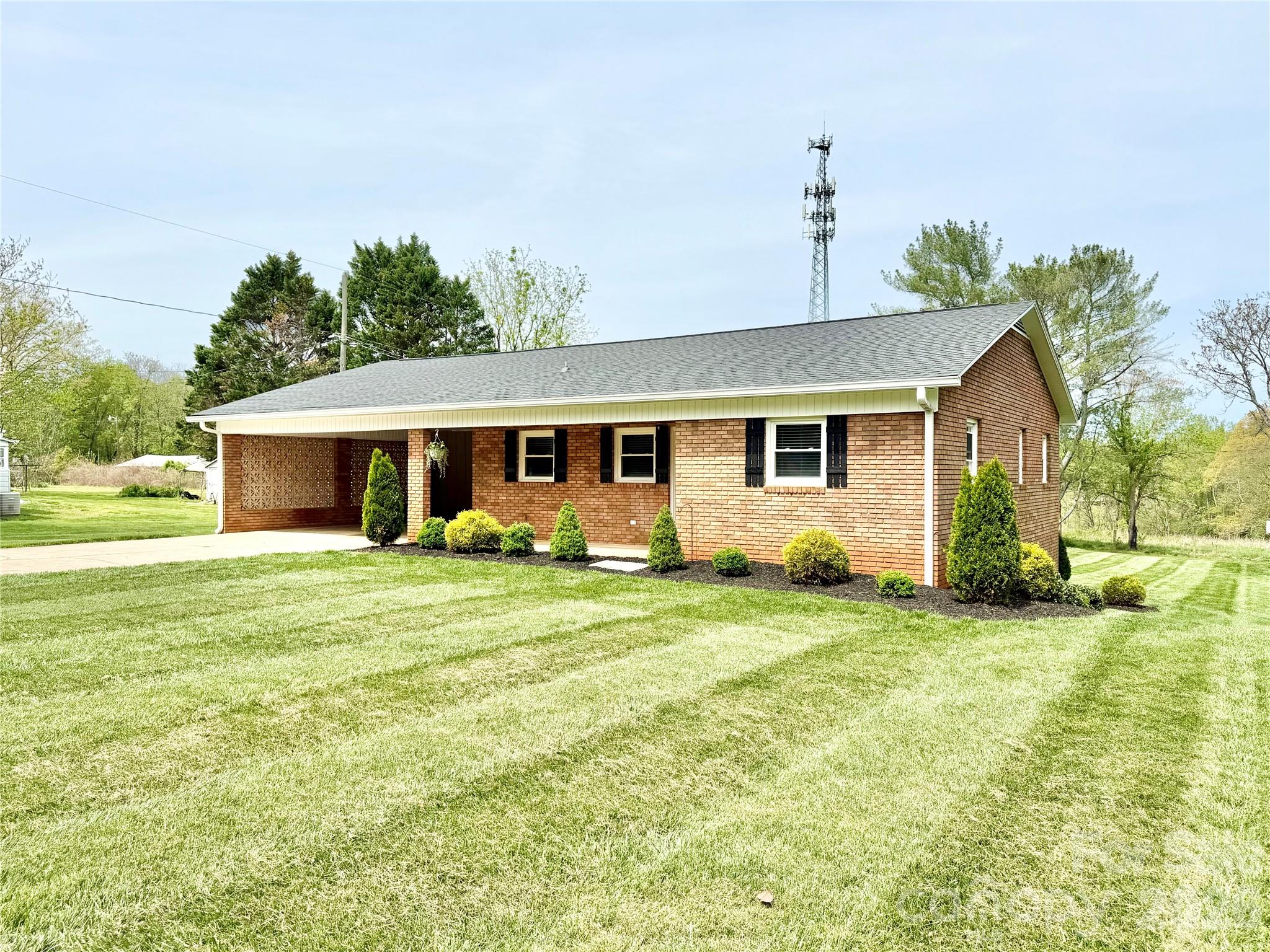 261 N Thomas Lane Stony Point NC 28678