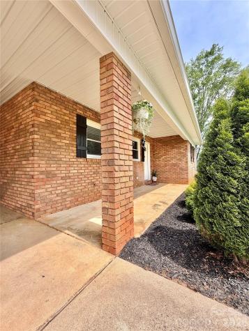 261 N Thomas Lane Stony Point NC 28678
