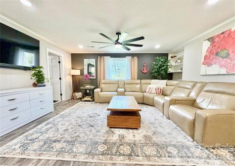 261 N Thomas Lane Stony Point NC 28678