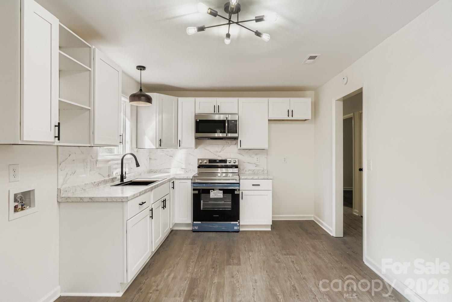 6104 Bridlewood Lane Charlotte NC 28215