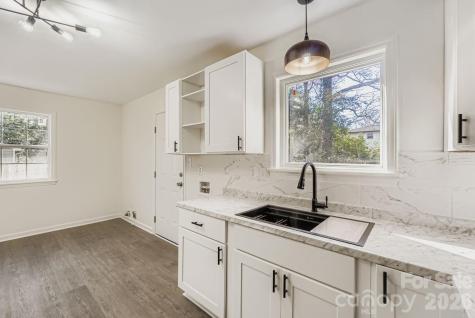 6104 Bridlewood Lane Charlotte NC 28215