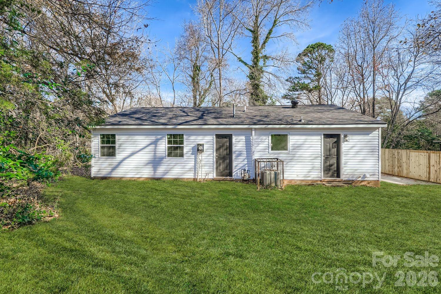 6104 Bridlewood Lane Charlotte NC 28215