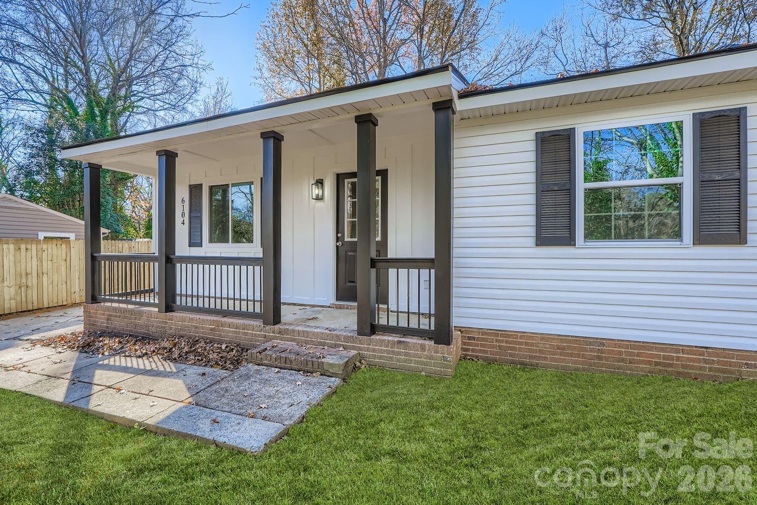 6104 Bridlewood Lane Charlotte NC 28215