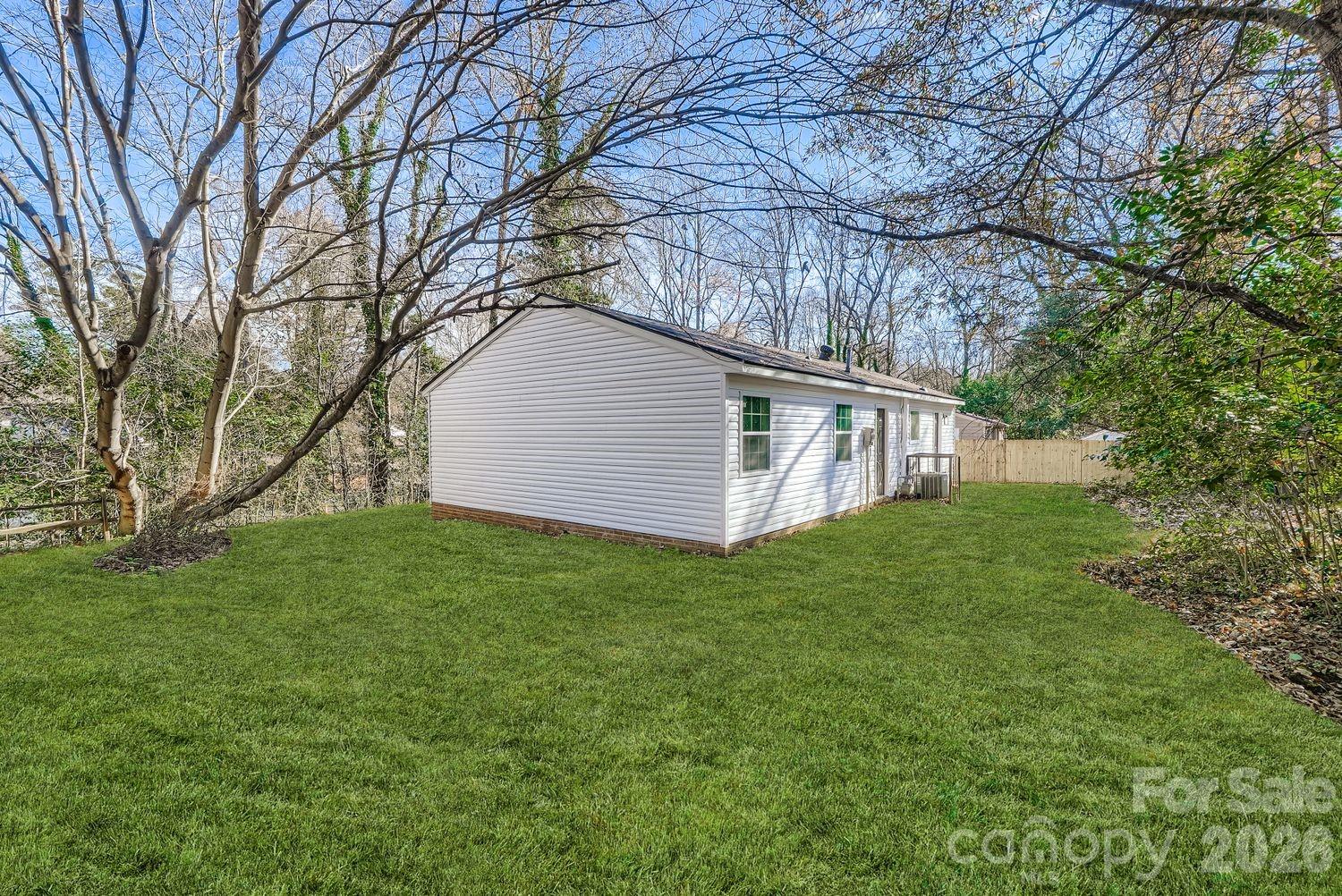 6104 Bridlewood Lane Charlotte NC 28215