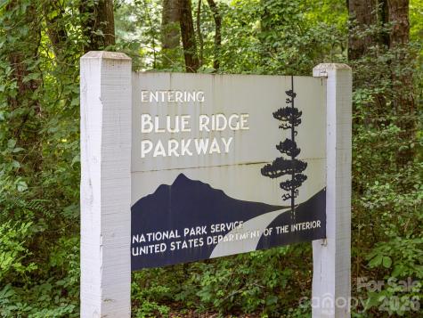 9999 Cedar Hill Drive Asheville NC 28803