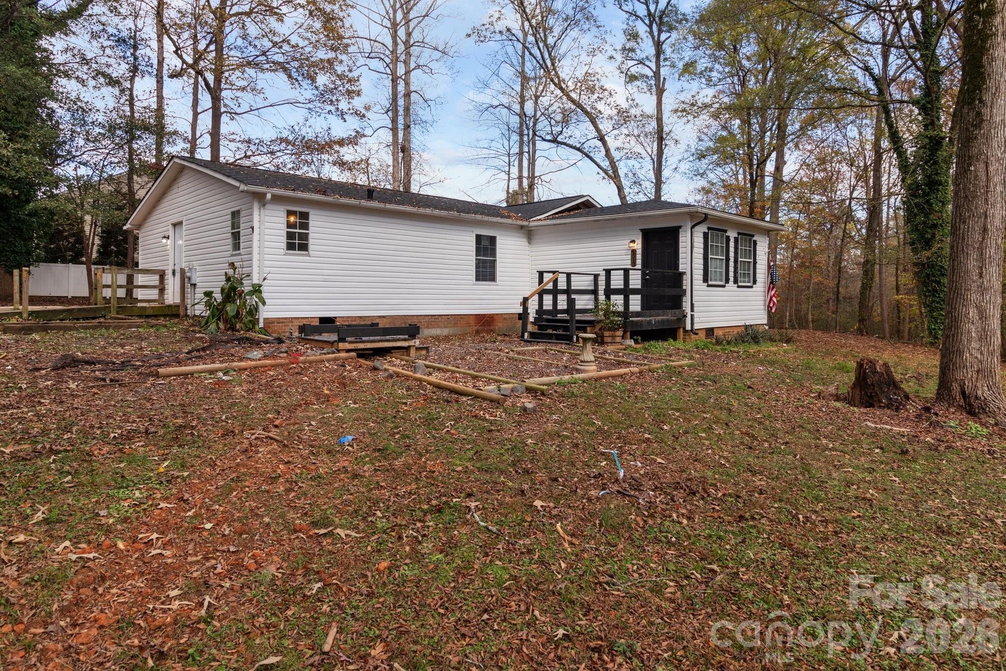 4642 Mcclure Road Charlotte NC 28216